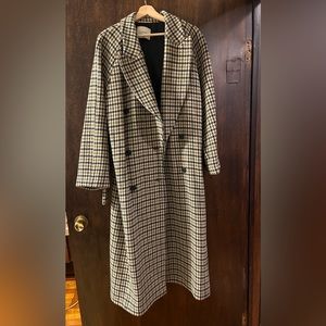 Size M 100% Wilfred wool coat, houndstooth